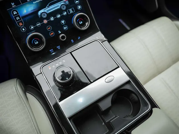 Land Rover Range Rover Velar R-Dynamic P 380 HSE *First Edition*Massage*Panorama*360°Kamera*Sitzbelüftung*