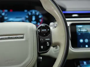 Land Rover Range Rover Velar R-Dynamic P 380 HSE *First Edition*Massage*Panorama*360°Kamera*Sitzbelüftung*