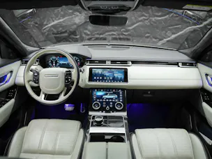 Land Rover Range Rover Velar R-Dynamic P 380 HSE *First Edition*Massage*Panorama*360°Kamera*Sitzbelüftung*