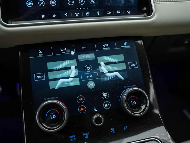 Land Rover Range Rover Velar R-Dynamic P 380 HSE *First Edition*Massage*Panorama*360°Kamera*Sitzbelüftung*
