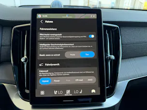 Volvo XC90 T8 eAWD Ultra Dark XCLUSIVE