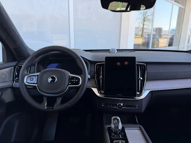 Volvo XC90 T8 eAWD Ultra Dark XCLUSIVE