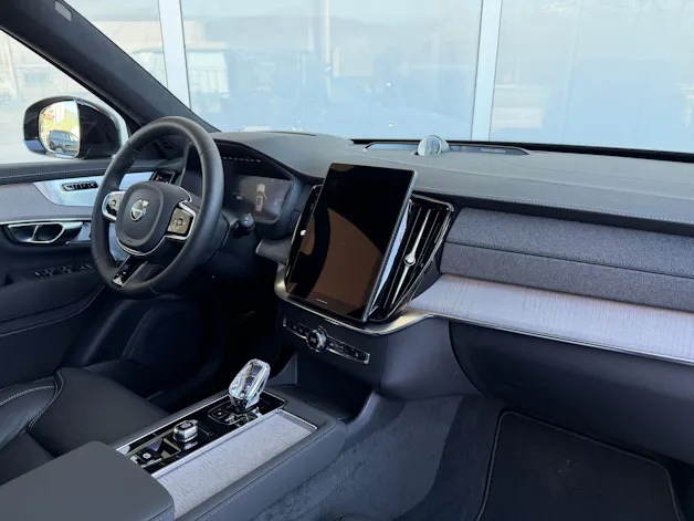 Volvo XC90 T8 eAWD Ultra Dark XCLUSIVE