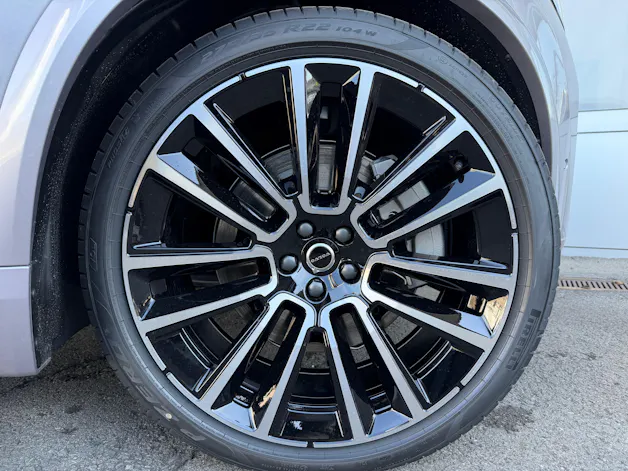 Volvo XC90 T8 eAWD Ultra Dark XCLUSIVE