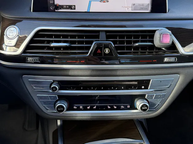 BMW 730d xDrive SAG