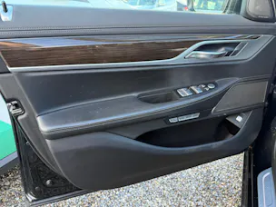 BMW 730d xDrive SAG