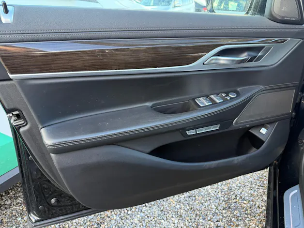 BMW 730d xDrive SAG
