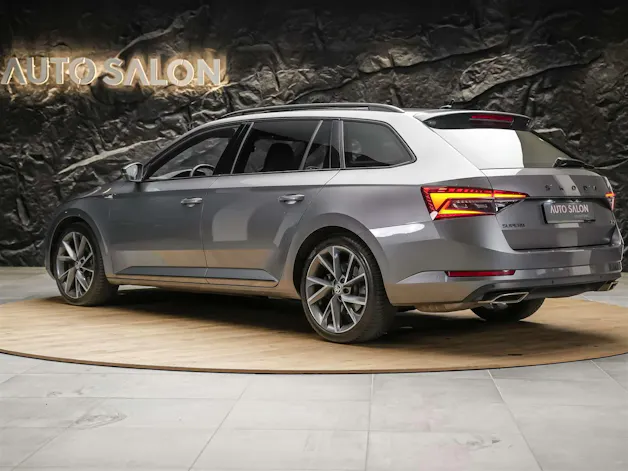 Škoda Superb Combi 2.0 TSI 280 SportLine 4x4 DSG *Facelift*Panorama*Sportsitze*360°Kamera*