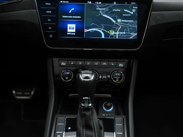 Škoda Superb Combi 2.0 TSI 280 SportLine 4x4 DSG *Facelift*Panorama*Sportsitze*360°Kamera*