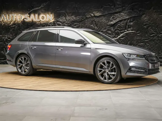 Škoda Superb Combi 2.0 TSI 280 SportLine 4x4 DSG *Facelift*Panorama*Sportsitze*360°Kamera*