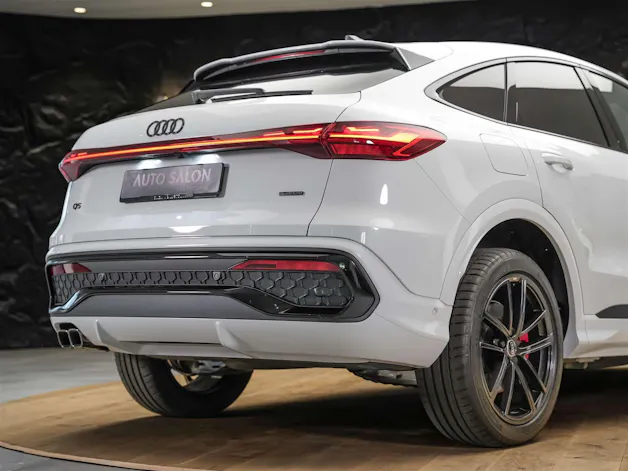 Audi Q5 Sportback TDI quattro 150 kW S-tronic *Beifahrerdisplay*Sitzlüftung*Massage*