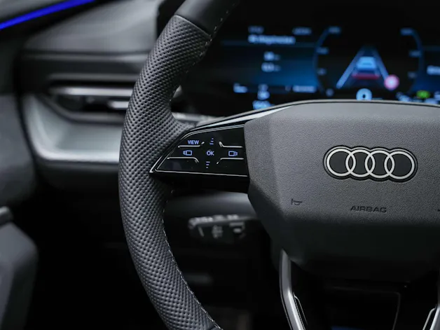 Audi Q5 Sportback TDI quattro 150 kW S-tronic *Beifahrerdisplay*Sitzlüftung*Massage*