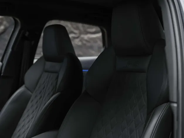 Audi RS3 Sportback 2.5 TSI quattro S-tronic *RS Sport Abgasanlage*RS Sportsitze*Sitzheizung*Adaptives Fahrwerk