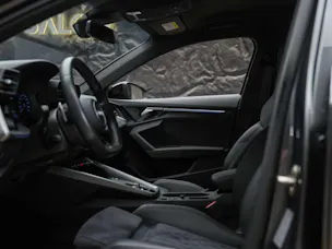 Audi RS3 Sportback 2.5 TSI quattro S-tronic *RS Sport Abgasanlage*RS Sportsitze*Sitzheizung*Adaptives Fahrwerk