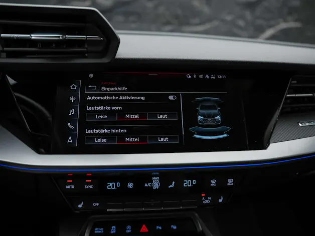 Audi RS3 Sportback 2.5 TSI quattro S-tronic *RS Sport Abgasanlage*RS Sportsitze*Sitzheizung*Adaptives Fahrwerk
