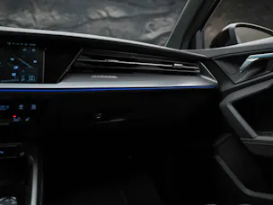 Audi RS3 Sportback 2.5 TSI quattro S-tronic *RS Sport Abgasanlage*RS Sportsitze*Sitzheizung*Adaptives Fahrwerk