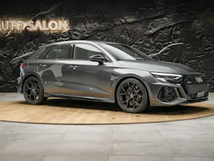 Audi RS3 Sportback 2.5 TSI quattro S-tronic *RS Sport Abgasanlage*RS Sportsitze*Sitzheizung*Adaptives Fahrwerk