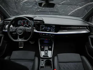 Audi RS3 Sportback 2.5 TSI quattro S-tronic *RS Sport Abgasanlage*RS Sportsitze*Sitzheizung*Adaptives Fahrwerk