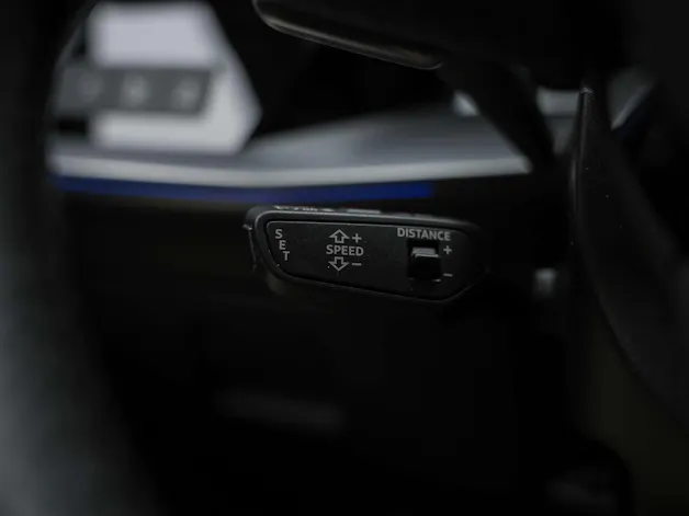 Audi RS3 Sportback 2.5 TSI quattro S-tronic *RS Sport Abgasanlage*RS Sportsitze*Sitzheizung*Adaptives Fahrwerk
