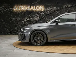 Audi RS3 Sportback 2.5 TSI quattro S-tronic *RS Sport Abgasanlage*RS Sportsitze*Sitzheizung*Adaptives Fahrwerk