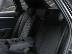 Audi RS3 Sportback 2.5 TSI quattro S-tronic *RS Sport Abgasanlage*RS Sportsitze*Sitzheizung*Adaptives Fahrwerk