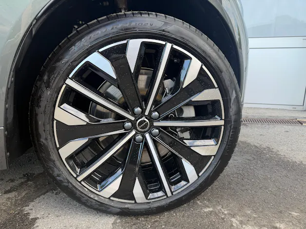 Volvo XC60 T8 eAWD Ultra Dark Geartronic