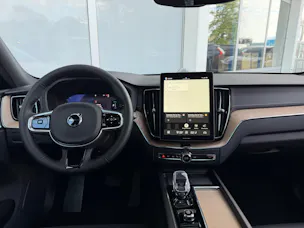 Volvo XC60 T8 eAWD Ultra Dark Geartronic