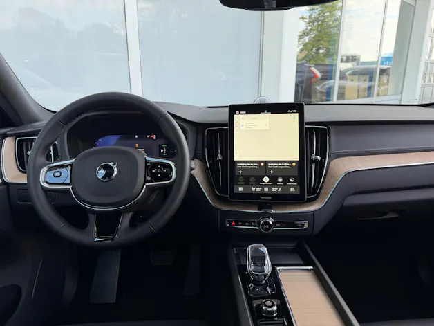 Volvo XC60 T8 eAWD Ultra Dark Geartronic