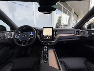 Volvo XC60 T8 eAWD Ultra Dark Geartronic