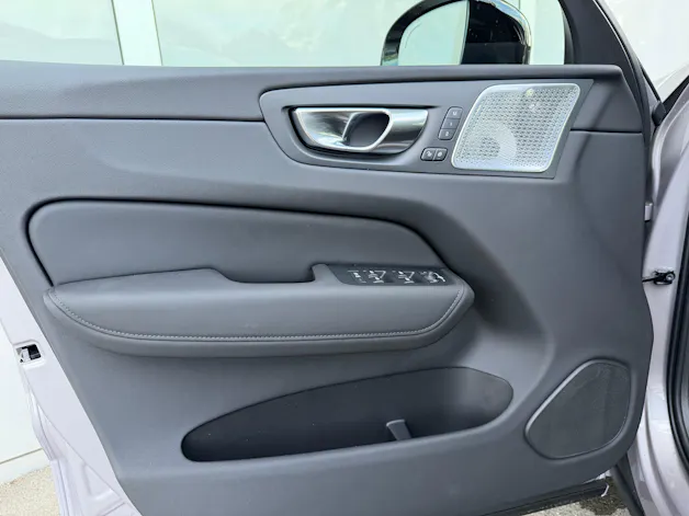 Volvo XC60 T8 eAWD Ultra Dark Geartronic