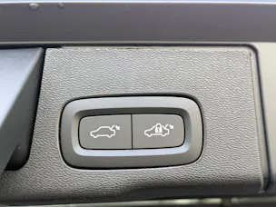Volvo XC60 T8 eAWD Ultra Dark Geartronic