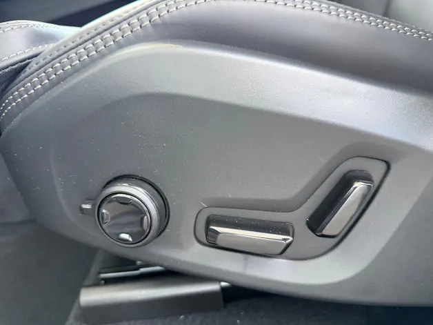 Volvo XC60 T8 eAWD Ultra Dark Geartronic