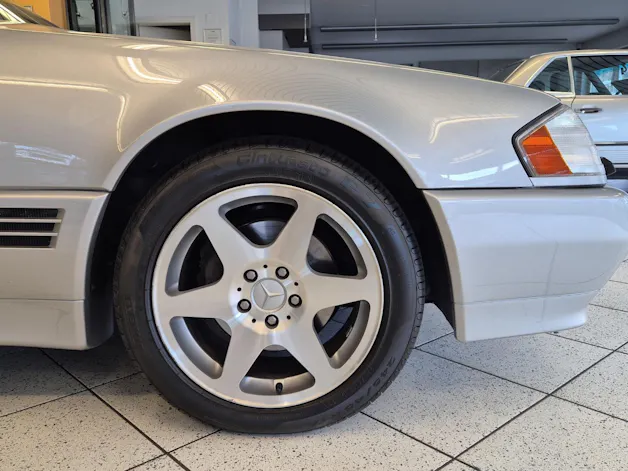 Mercedes-Benz SL 320 Special Edition