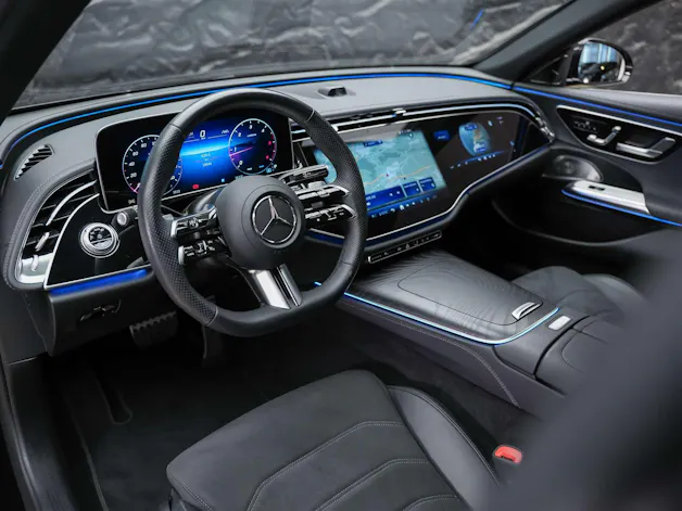 Mercedes-Benz E 220 d 4Matic 9G-Tronic *Werksgarantie*Superscreen*Burmester Soundsystem*360° Kamera*
