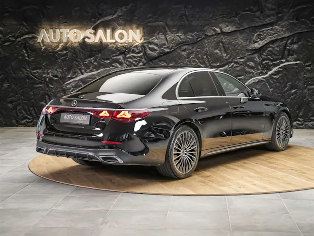 Mercedes-Benz E 220 d 4Matic 9G-Tronic *Werksgarantie*Superscreen*Burmester Soundsystem*360° Kamera*