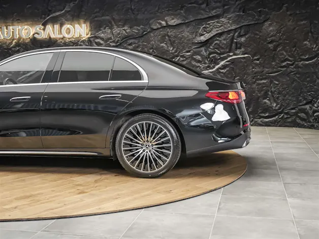 Mercedes-Benz E 220 d 4Matic 9G-Tronic *Werksgarantie*Superscreen*Burmester Soundsystem*360° Kamera*