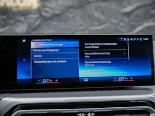BMW 330i xDrive Steptronic M Sport Pro *Werksgarantie*Abstandsregler*Head Up Display*