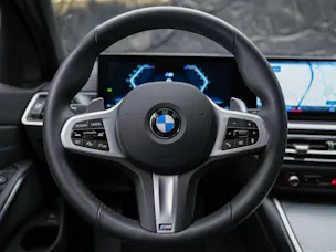 BMW 330i xDrive Steptronic M Sport Pro *Werksgarantie*Abstandsregler*Head Up Display*