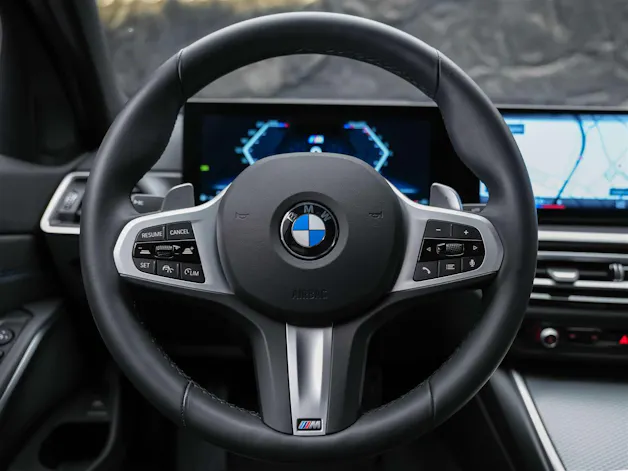 BMW 330i xDrive Steptronic M Sport Pro *Werksgarantie*Abstandsregler*Head Up Display*