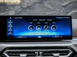 BMW 330i xDrive Steptronic M Sport Pro *Werksgarantie*Abstandsregler*Head Up Display*