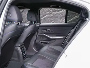 BMW 330i xDrive Steptronic M Sport Pro *Werksgarantie*Abstandsregler*Head Up Display*