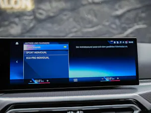 BMW 330i xDrive Steptronic M Sport Pro *Werksgarantie*Abstandsregler*Head Up Display*