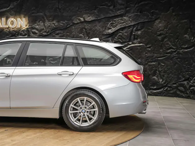 BMW 320d xDrive Touring Steptronic *Head Up Display*Abstandsregler*Adaptiver LED Scheinwerfer*