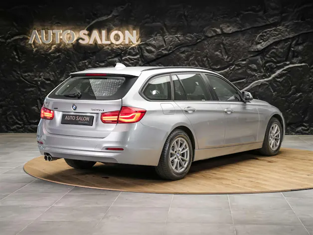BMW 320d xDrive Touring Steptronic *Head Up Display*Abstandsregler*Adaptiver LED Scheinwerfer*