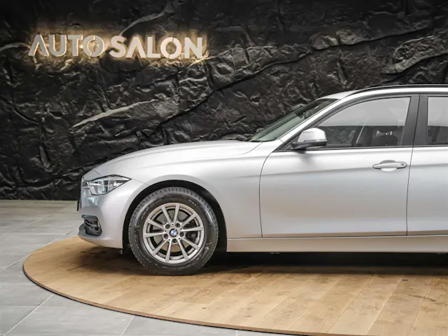 BMW 320d xDrive Touring Steptronic *Head Up Display*Abstandsregler*Adaptiver LED Scheinwerfer*