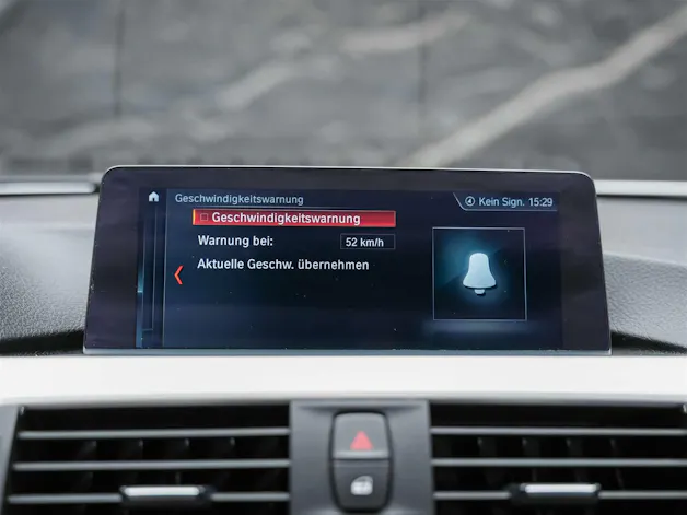 BMW 320d xDrive Touring Steptronic *Head Up Display*Abstandsregler*Adaptiver LED Scheinwerfer*