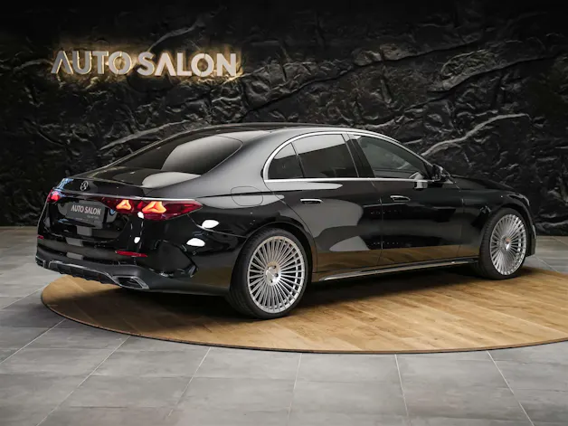 MERCEDES-BENZ E 220 d 4Matic AMG Line 9G-Tronic *Superscreen*Burmester*360° Kamera*