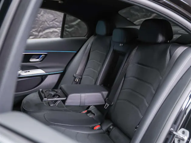 Mercedes-Benz E 220 d 4Matic AMG Line 9G-Tronic *Superscreen*Burmester*360° Kamera*