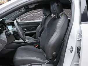 Peugeot 308 1.2 HEV 145 GT *Werksgarantie*Abstandsregler*
