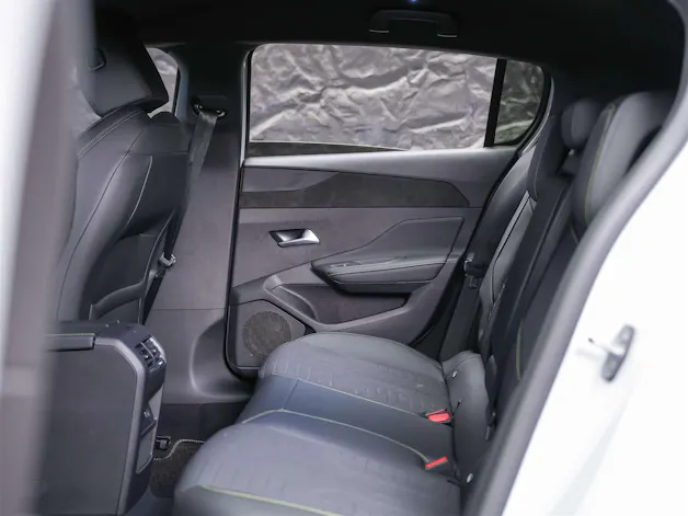 Peugeot 308 1.2 HEV 145 GT *Werksgarantie*Abstandsregler*